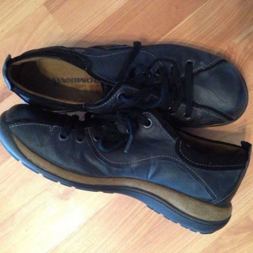 Like new - Romika Milla 62 black leather German Women's Shoes US 10